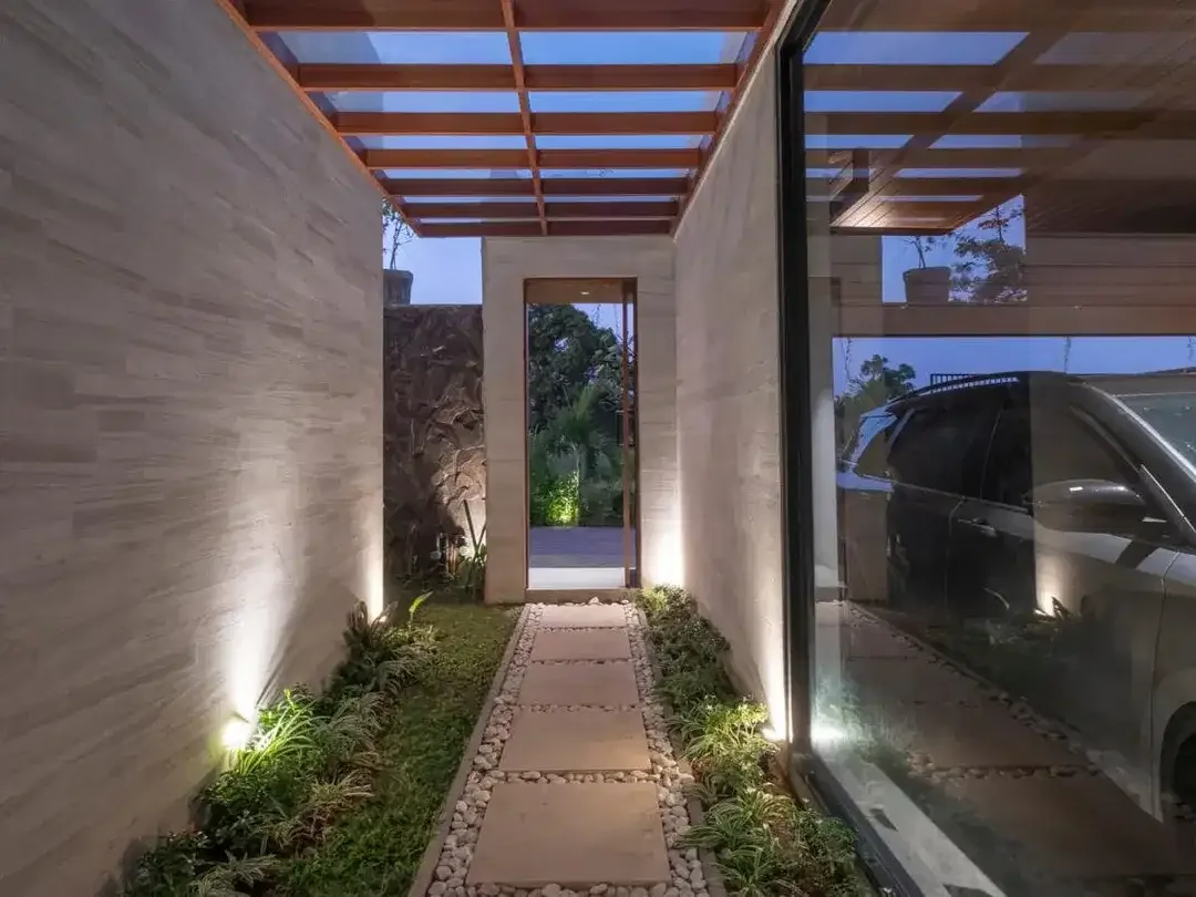 VILLA LUXURY BIG GARDEN BIG POOL OCEAN VIEW LOKASI STARTEGIS SANUR - Image 9 of 10