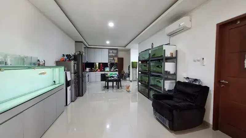 Dijual Rumah Modern TERAWAT di Antasura, Denpasar Utara - Image 2 of 10