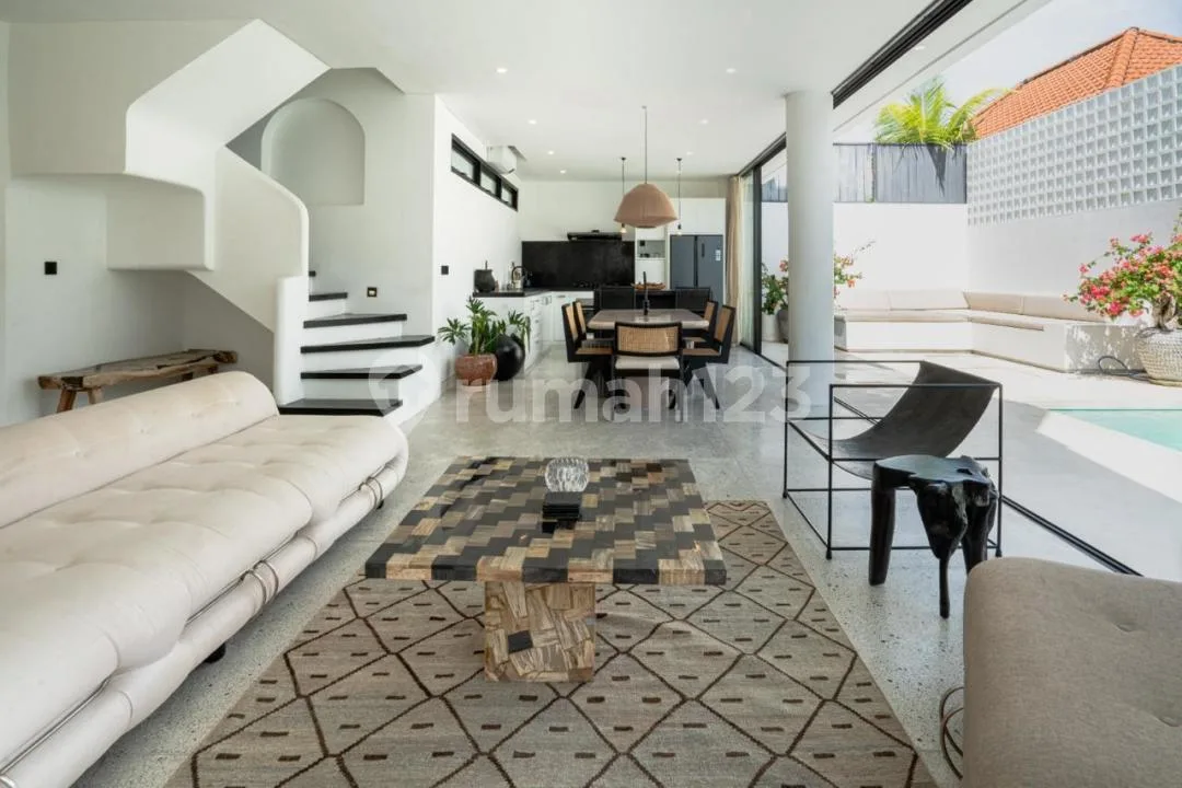 3Br Villa With Workspace, Modern Interior & Pool In Bumbak - Image 4 of 4