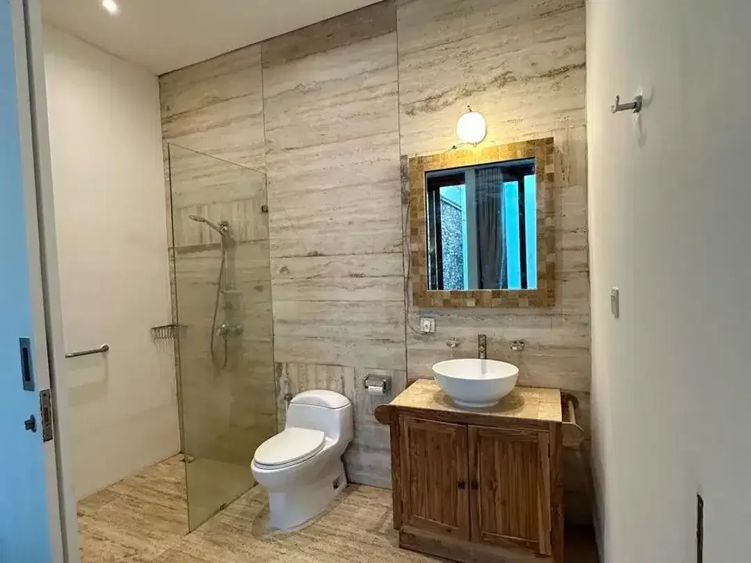 LUXURY VILLA FURNISHED BIG POOL BIG GARDEN WALK TO THE BEACH MERTASARI SANUR - Image 2 of 10