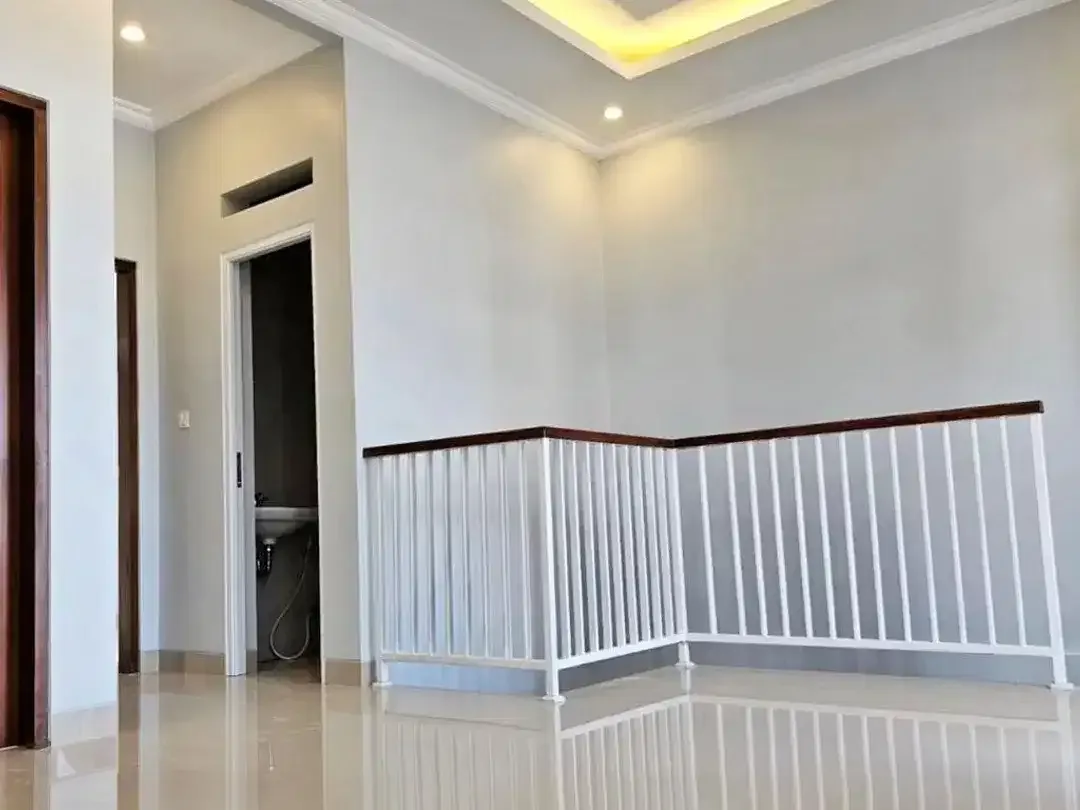 Hunian Modern Minimalis untuk Keluarga di Pusat Kota - Image 7 of 10
