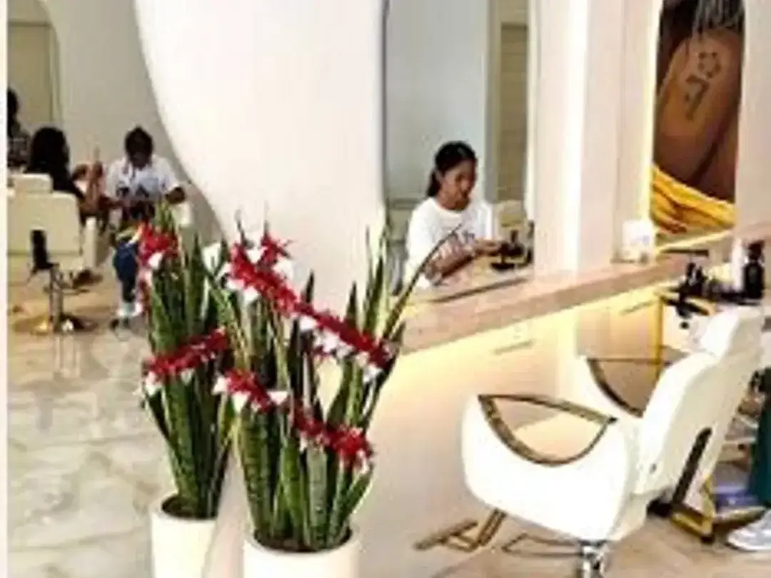 Cafe & Salon Full Fitted Siap Operasional di Main Road Jl. Raya Semer, Kerobokan - Image 5 of 5