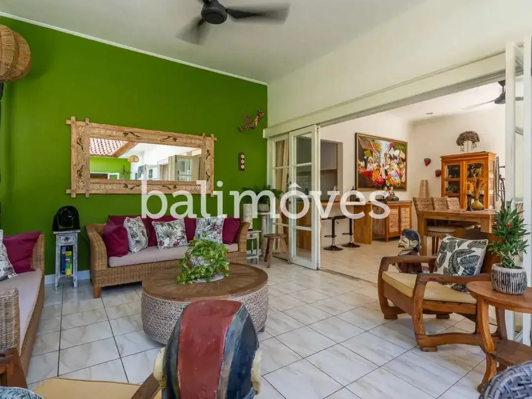 Dijual: Vila Empat Kamar Tidur yang Memukau dengan Status Hak Sewa di Area Pantai Sanur - Image 6 of 10