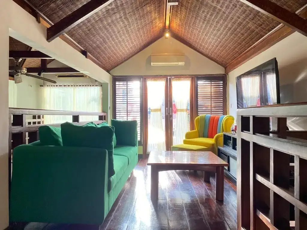 Three-Bedroom Classic House In A Quiet Area - Image 7 of 10