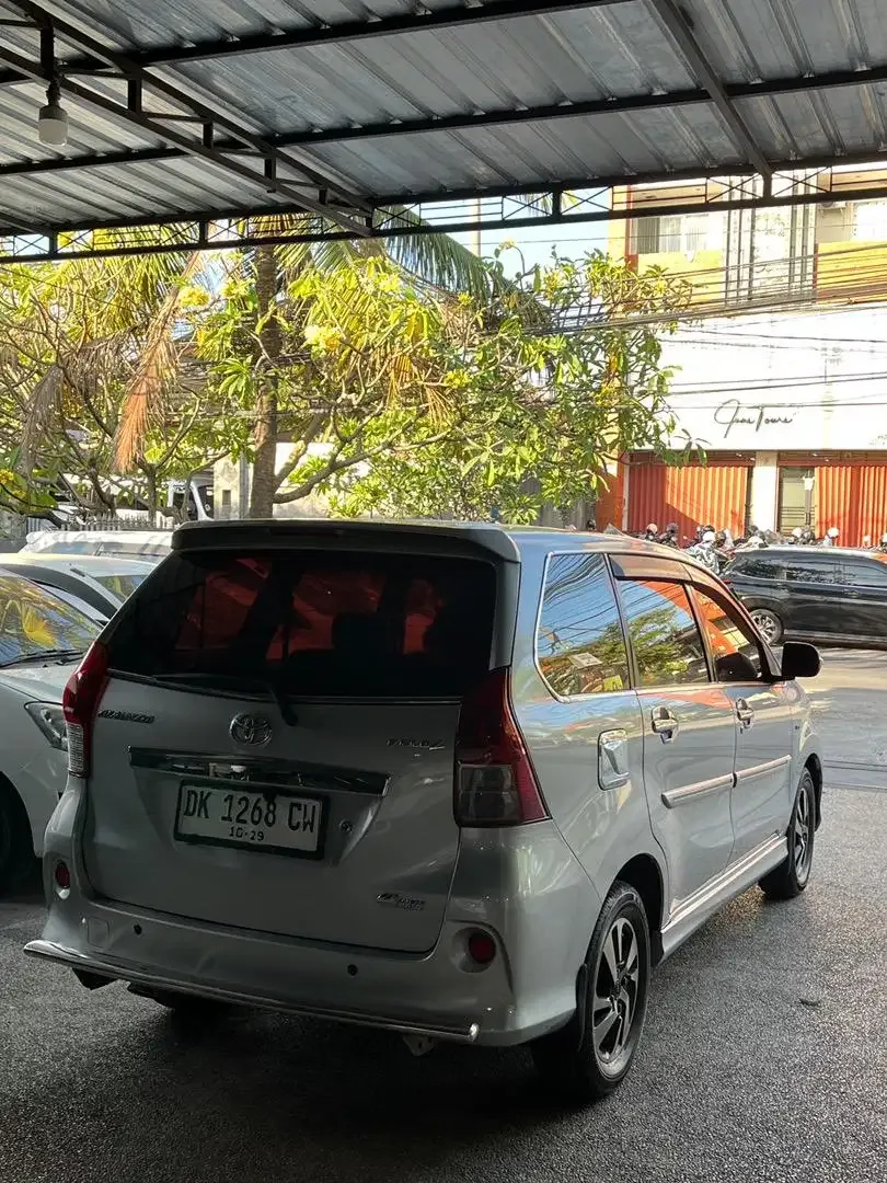 Avanza veloz 1.5 matic 2014 DP 7 JT - Image 7 of 9