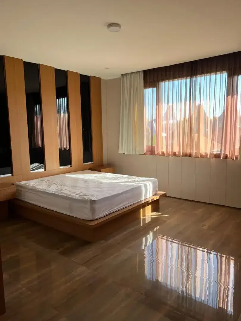 SEWA VILLA 2BR MODERN FULLY FURNISHED DI UMALAS PRIVATE POOL SIAP HUNI - Image 10 of 10