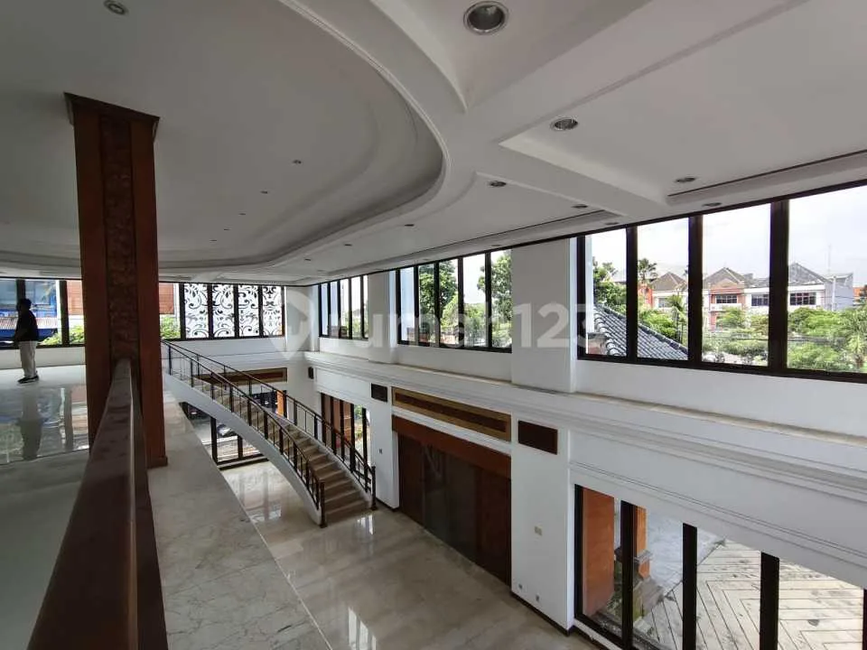 Gedung Selesai Renov Siap Pakai, Bebas Banjir - Image 2 of 4
