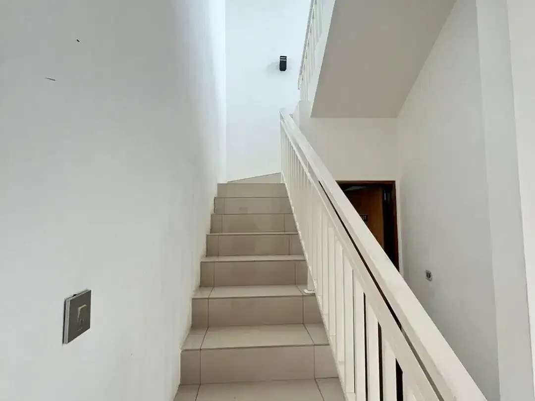 DIJUAL — VILLA 2 BEDROOM DENGAN PRIVATE POOL DI KEROBOKAN, SEMINYAK - Image 6 of 8