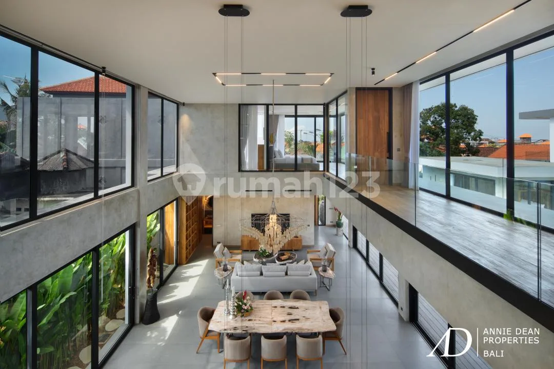 Yearly Rental - Modern 4Br Villa In Kerobokan - Image 2 of 4