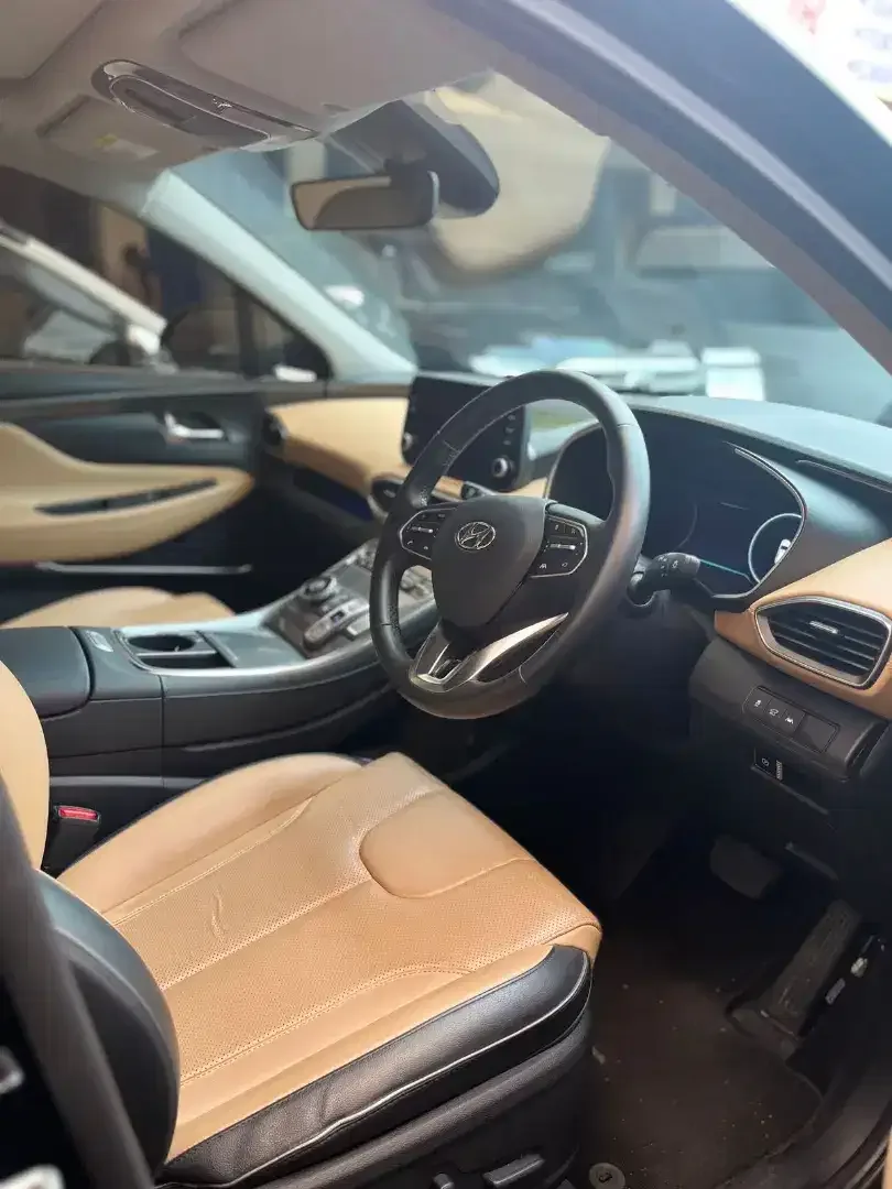 Hyundai grand santafe 2022 hitam matic - Image 4 of 9