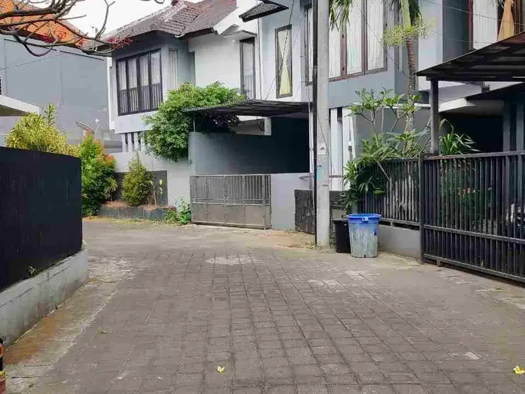 Rumah Nyaman One Gate di Batubidak Kerobokan - Image 3 of 10