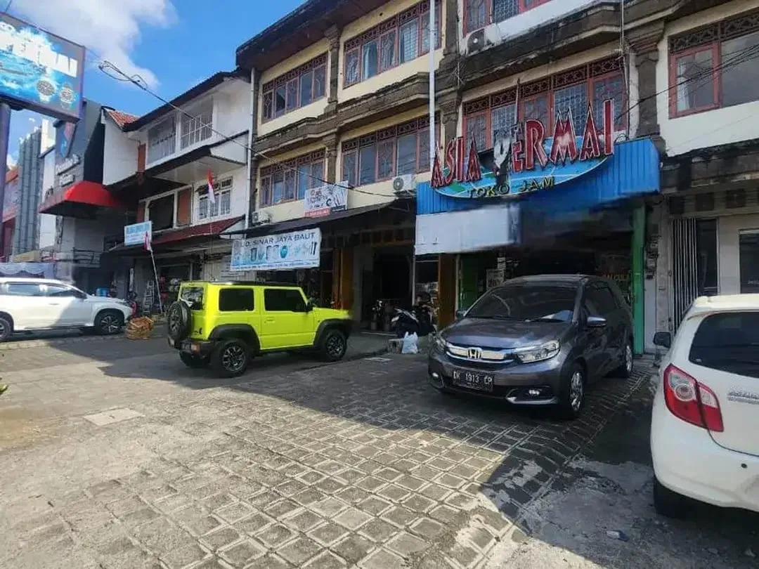 Ruko Ex Toko Jam dijual di Gatsu Tengah. - Image 3 of 10