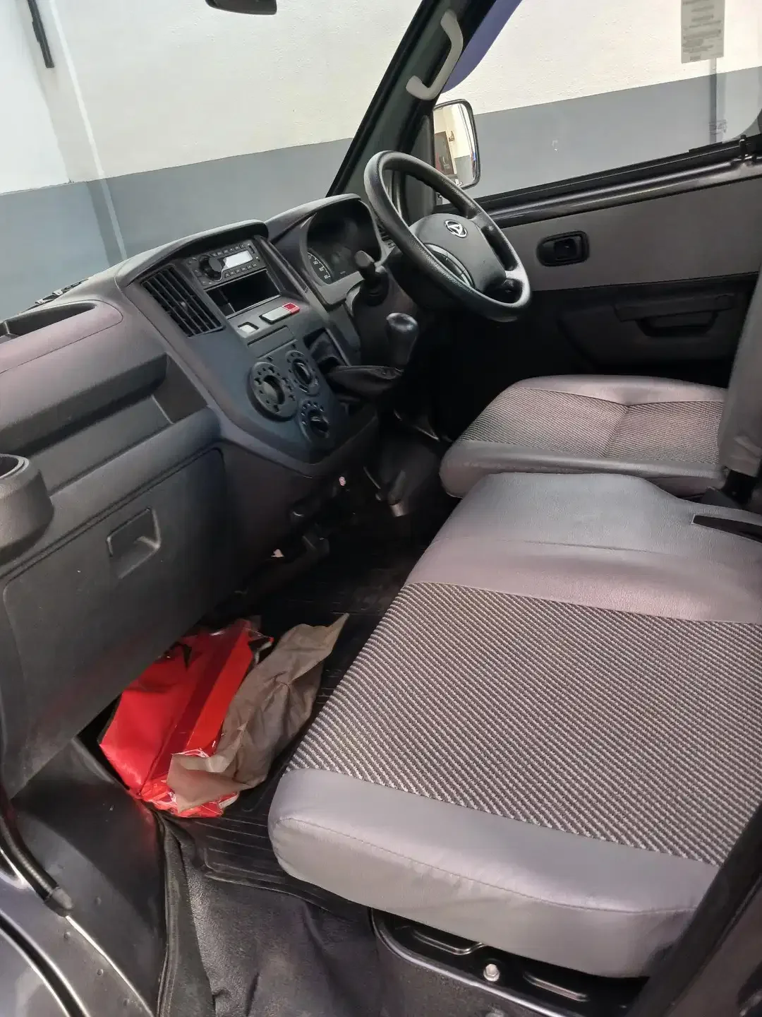Daihatsu Gran max P-up  2025 Abu - abu metalik PS+AC Bensin - Image 3 of 7
