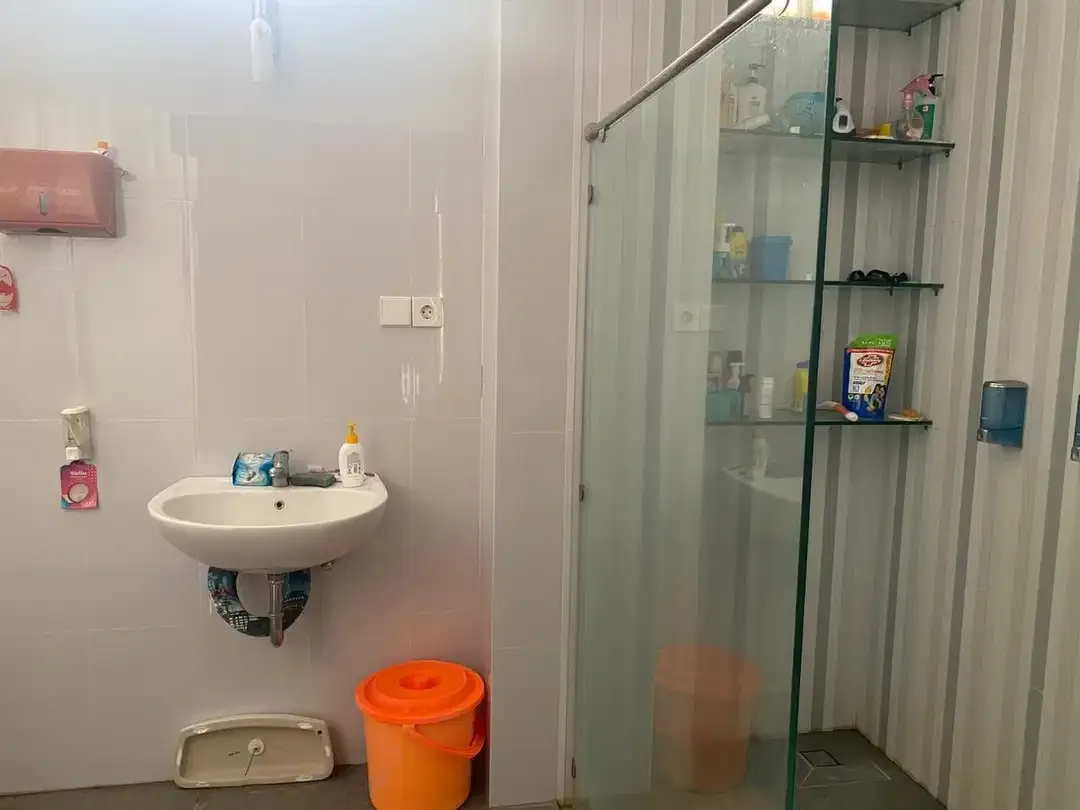 Dijual Rumah 3 Lantai Di Area Denpasar - Image 7 of 10