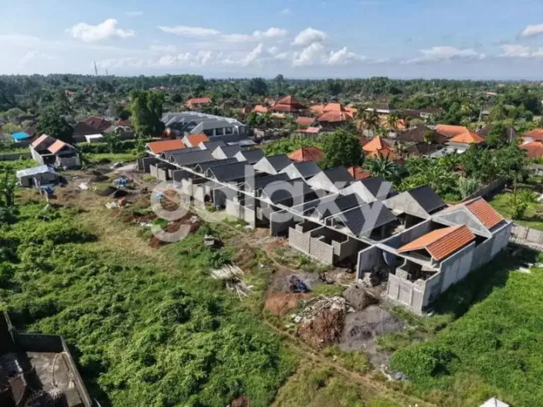 VILLA MODERN TROPIS DI KEMENUH SUKAWATI GIANYAR, BALI - Image 4 of 10