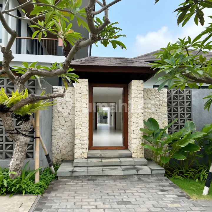 Luxury Villa Jimbaran One Gate System Bonus Isinya - Image 1 of 4