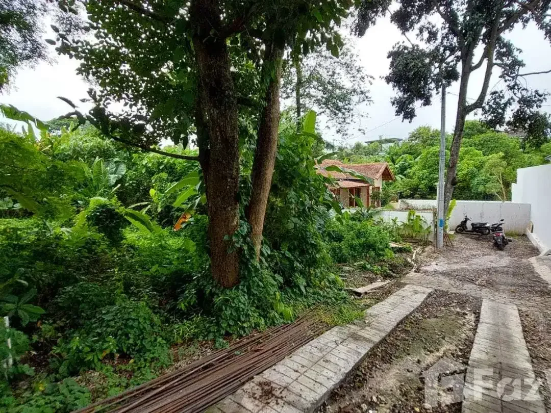 Land for sale in Kerobokan, Bali - Image 2 of 5