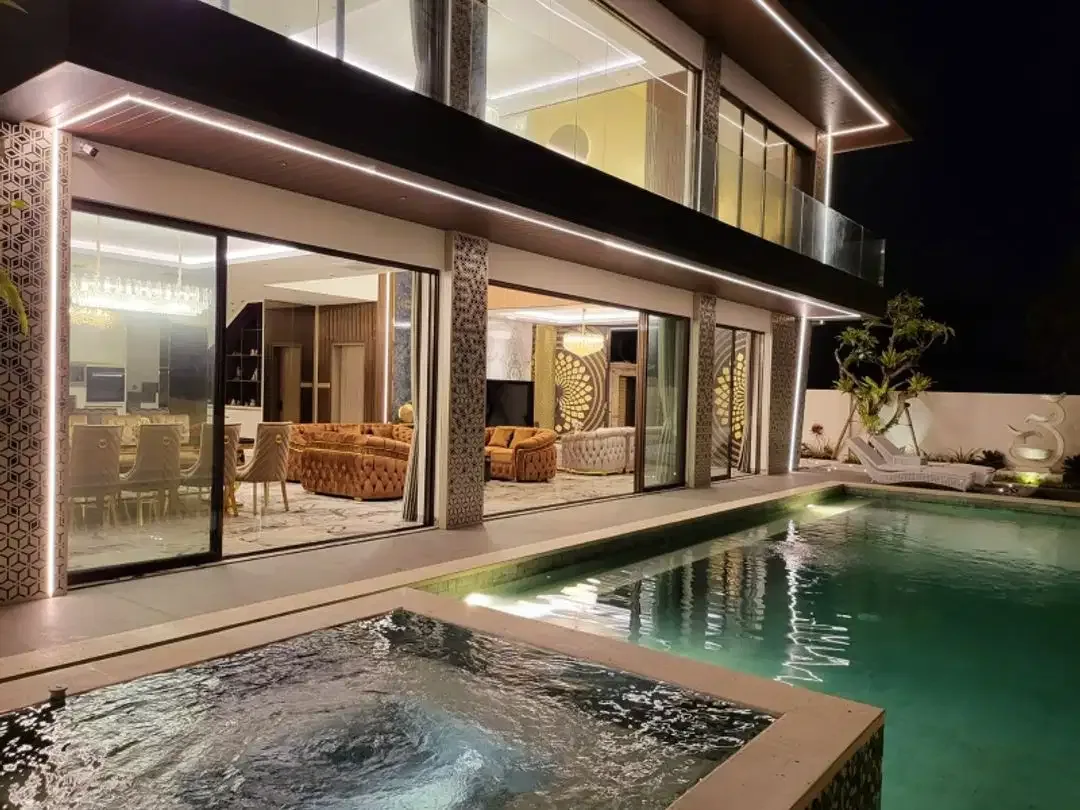 Villa Mewah View Spectacular Pecatu Ungasan Bali - Image 1 of 10