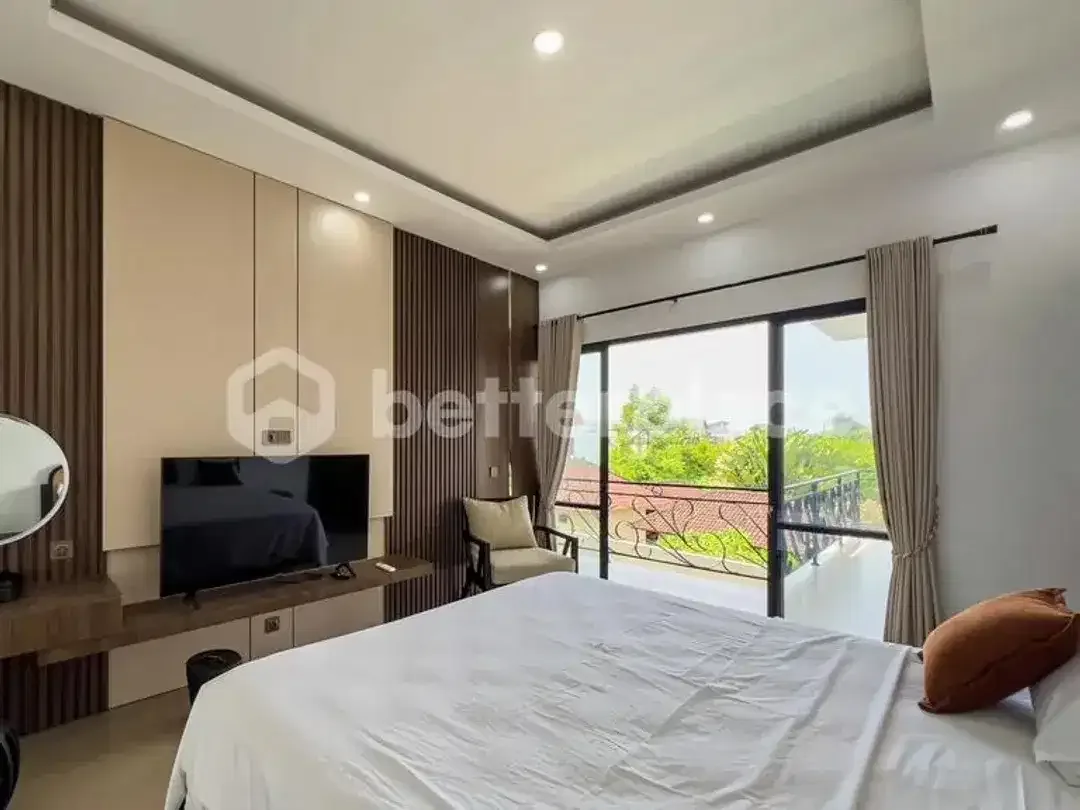 Modern 3 Bedroom Villa in Seminyak – Saraswati Premium Leasehold Investment in Bali's Lifestyle Hub - Image 9 of 10