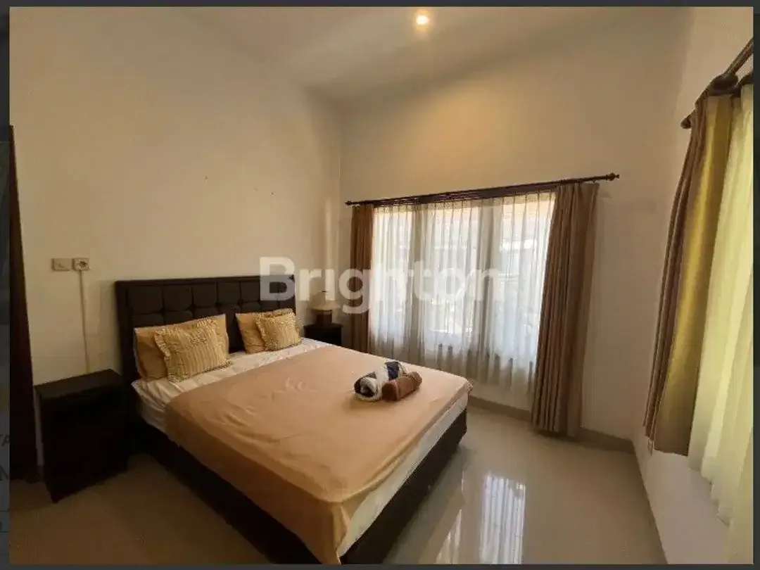 PRICE DROP, BEST DEAL - BEAuTIFUL 3 BDR VILLA SHORT DRIVE TO FINNS BEACH & ALL AMENITIES @BERAWA CANGGU - Image 5 of 8