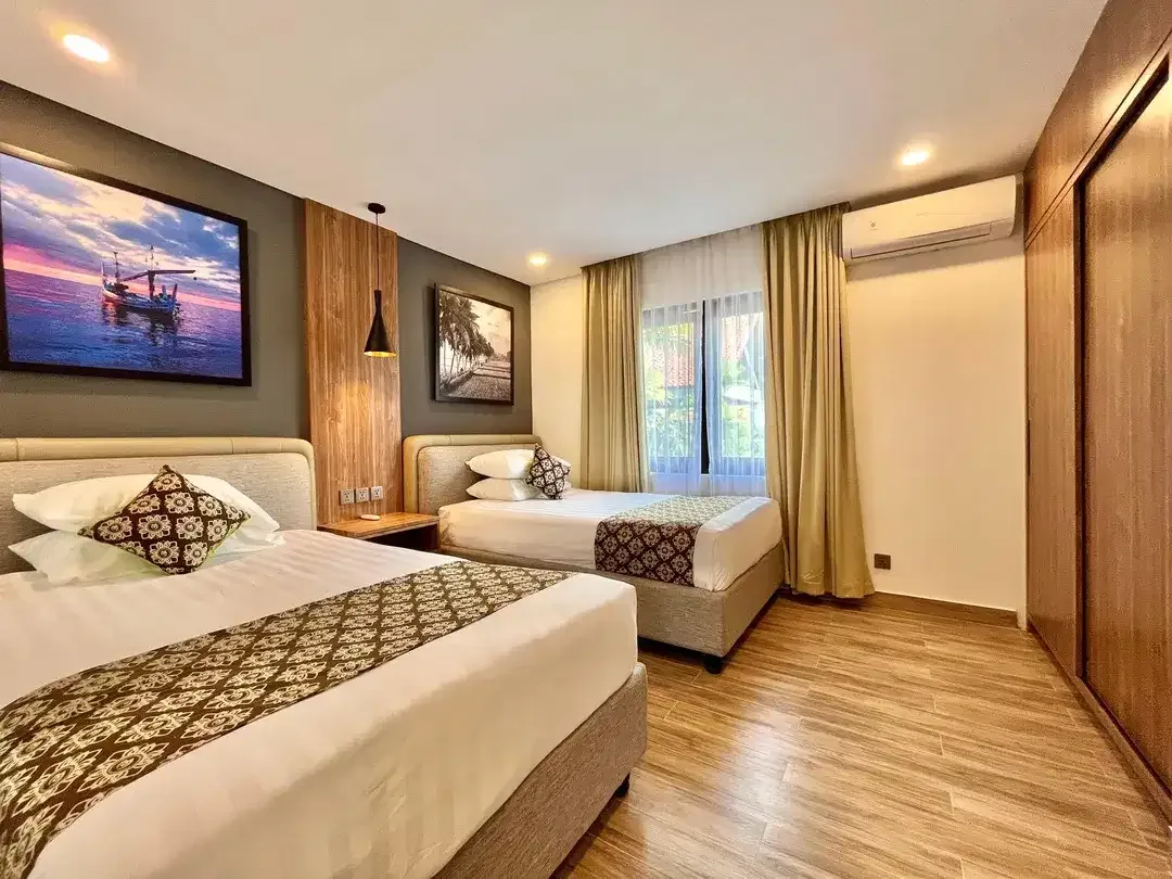 Stylish 2 Bedroom Low-rise Apartment - Fully Furnished - Image 6 of 10