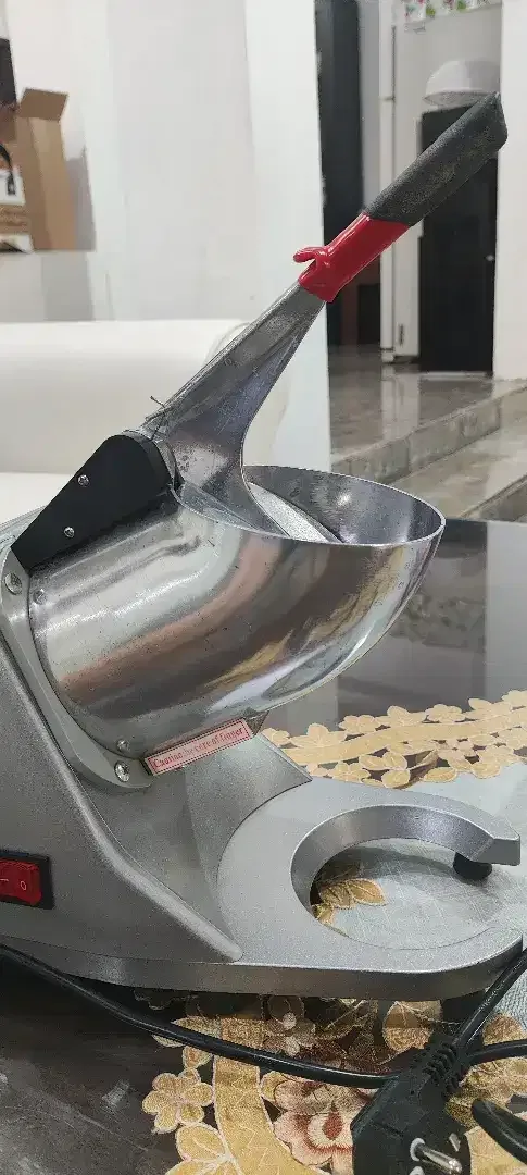 Matrix Ice Crusher electric - Image 1 of 2