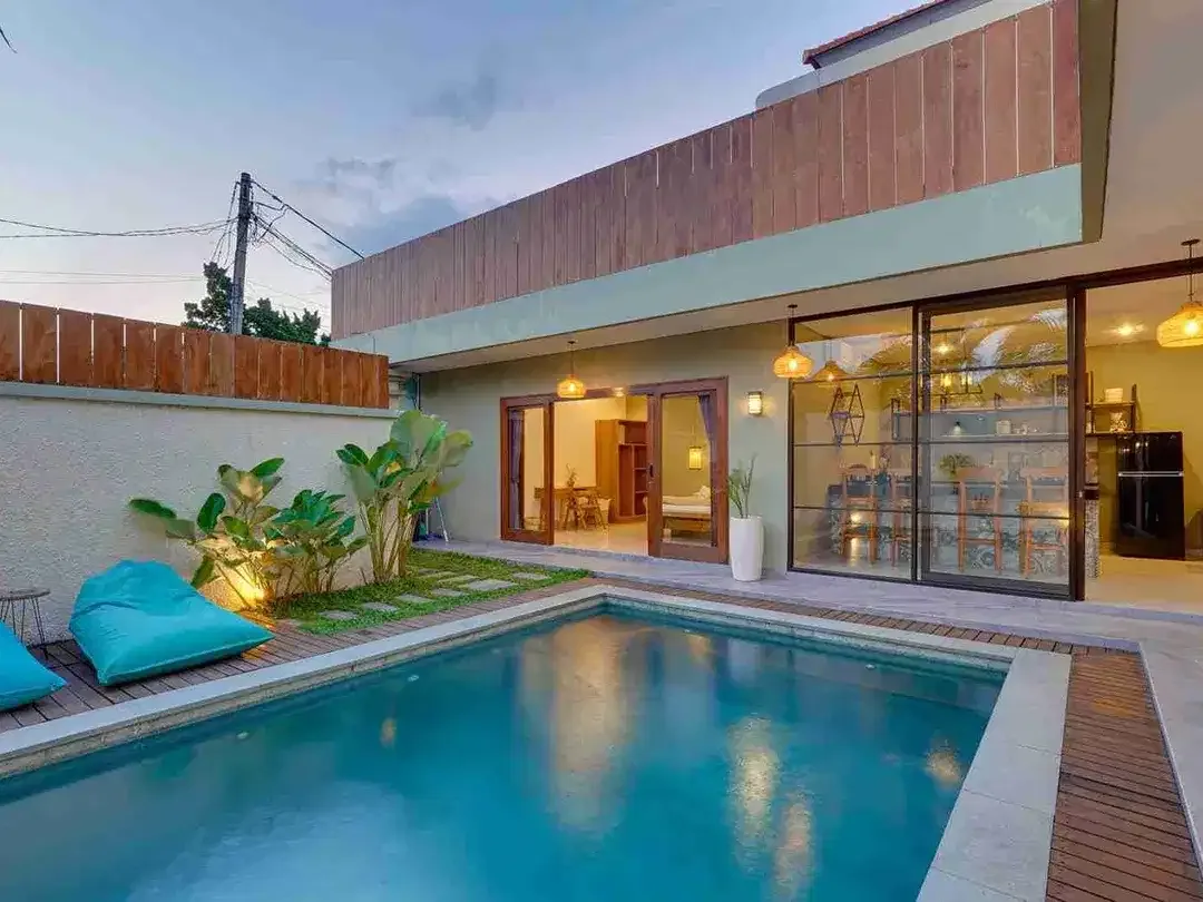 VILLA FOR RENT UMALAS 2 BEDROOM ENCLOSED LIVING & KITCHEN - Image 3 of 10