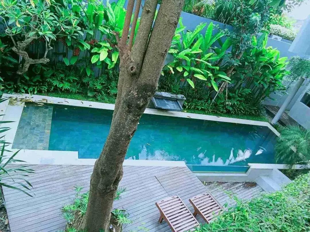Vila Modern Eksklusif 4 Kamar Kolam Panjang di Bumbak - Image 2 of 10