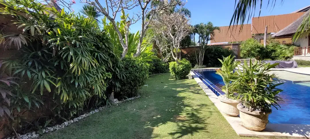3 BEDROOMS LEBAK SARI VILLA FOR SALE - Image 3 of 10