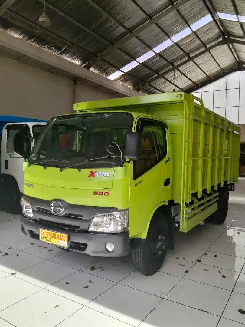 Hino Dutro Light Truck 2024 - Image 2 of 8