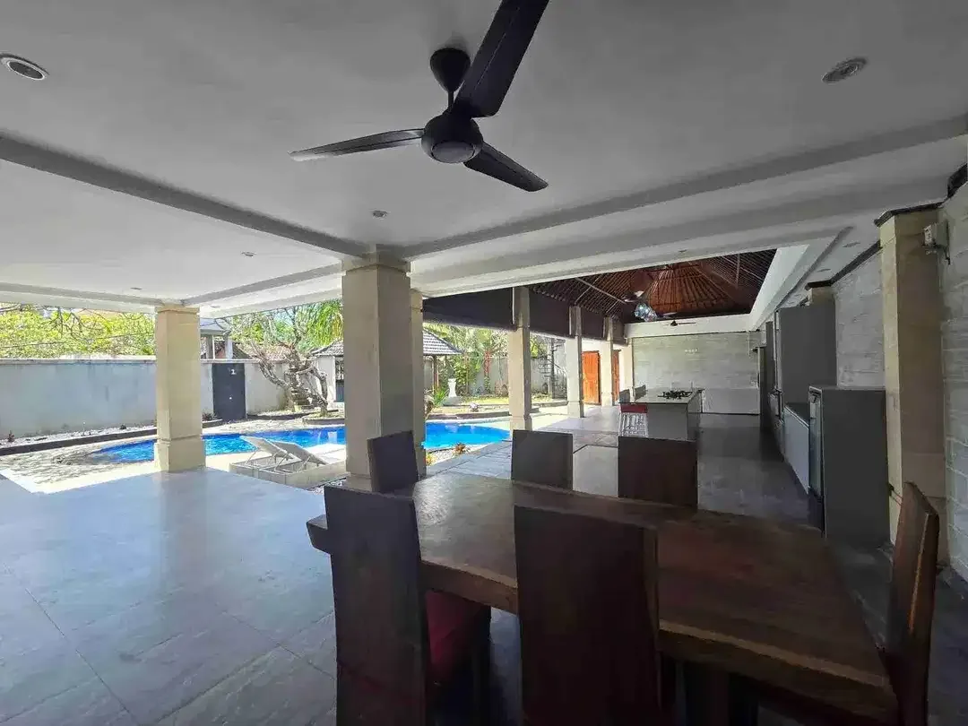 dijual murah Villa cantik yang luas di dekat pantai sanur - Image 7 of 10