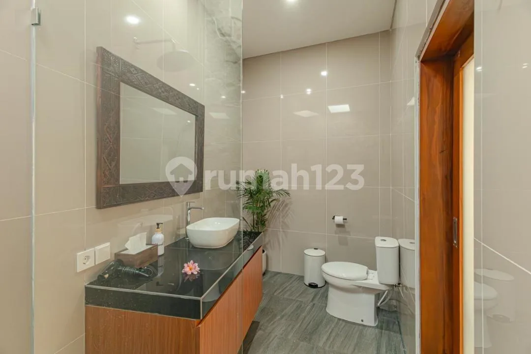 Brand New 2-Bedroom Private Pool Villa In Semninyak - Image 4 of 4
