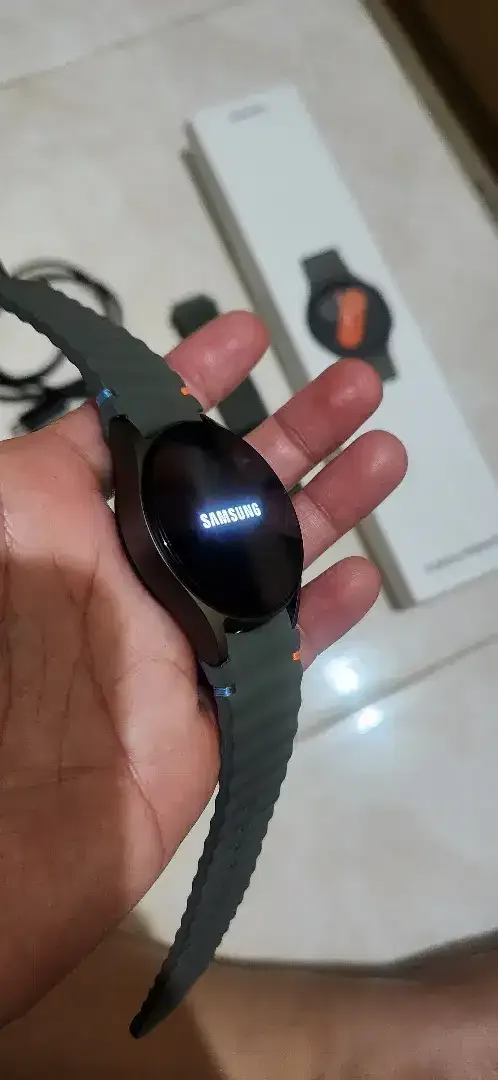 Samsung galaxy watch7 - Image 4 of 5