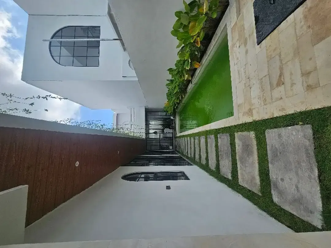 Brand New Villa in Very Quet area - Image 2 of 10