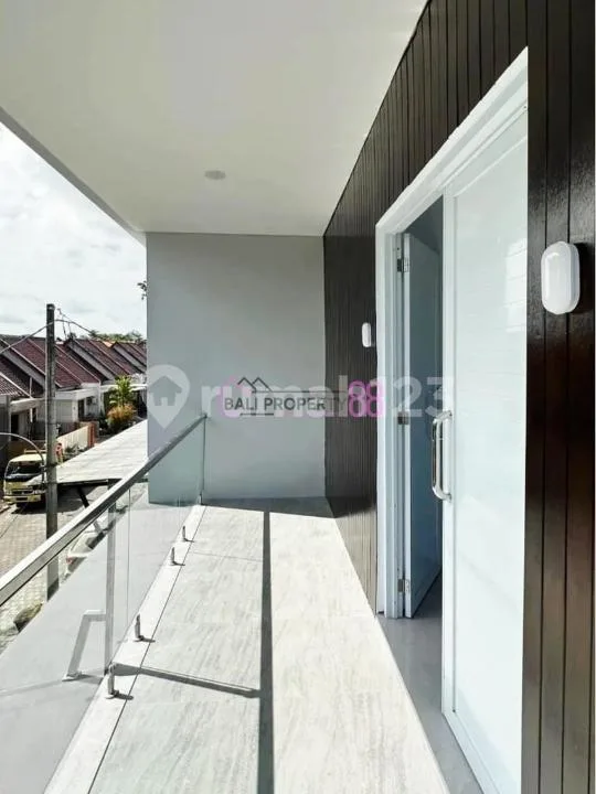 Modern Villa Mewah dengan Kolam Renang Pribadi di Kerobokan Canggu - Image 3 of 4