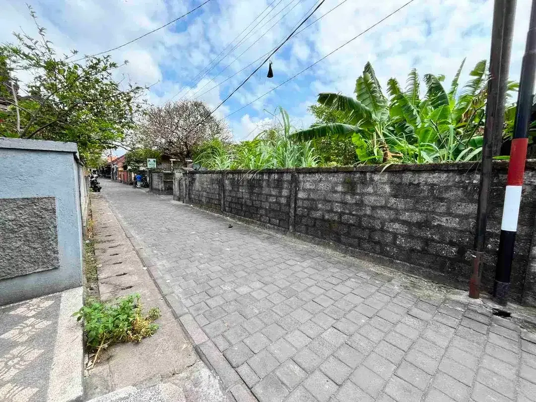 Jual Tanah 3are/300m² ada Bangunan Lokasi Sanur Kaja Zona Kuning area Komersil yg cocok untuk investasi - Image 4 of 5