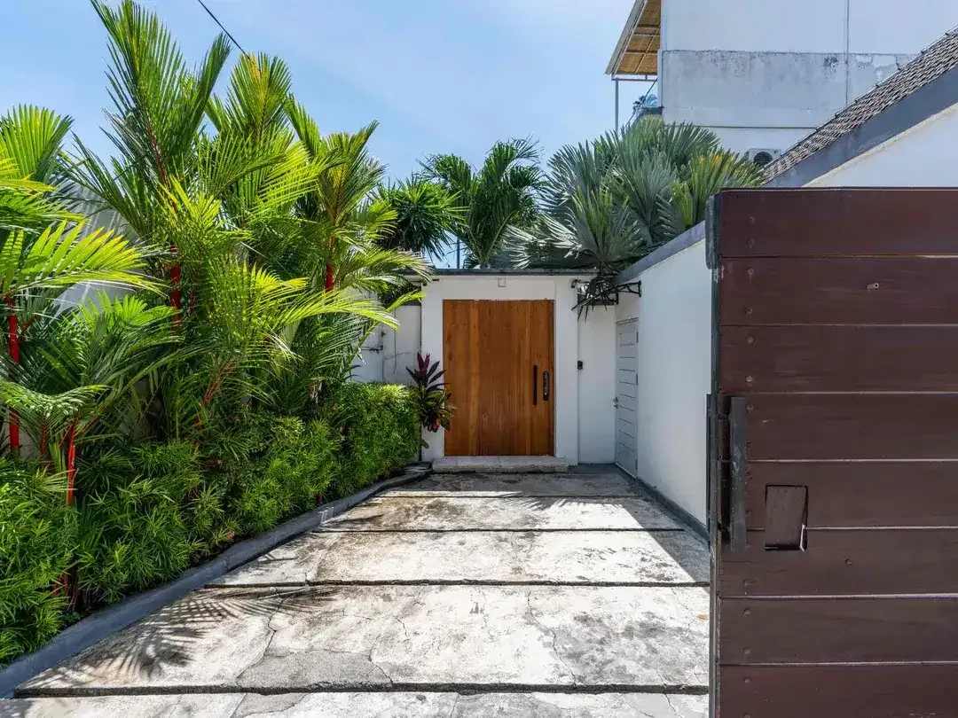FOR RENT & LEASEHOLD  ALIIS PARADISE LUXURY VILLA - Image 10 of 10