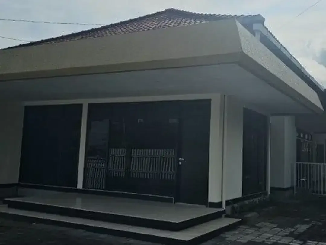 FOR SALE - Rare 900 sqm Land + 200 m2 House in Exclusive Renon, Denpasar - BALI - Image 3 of 10