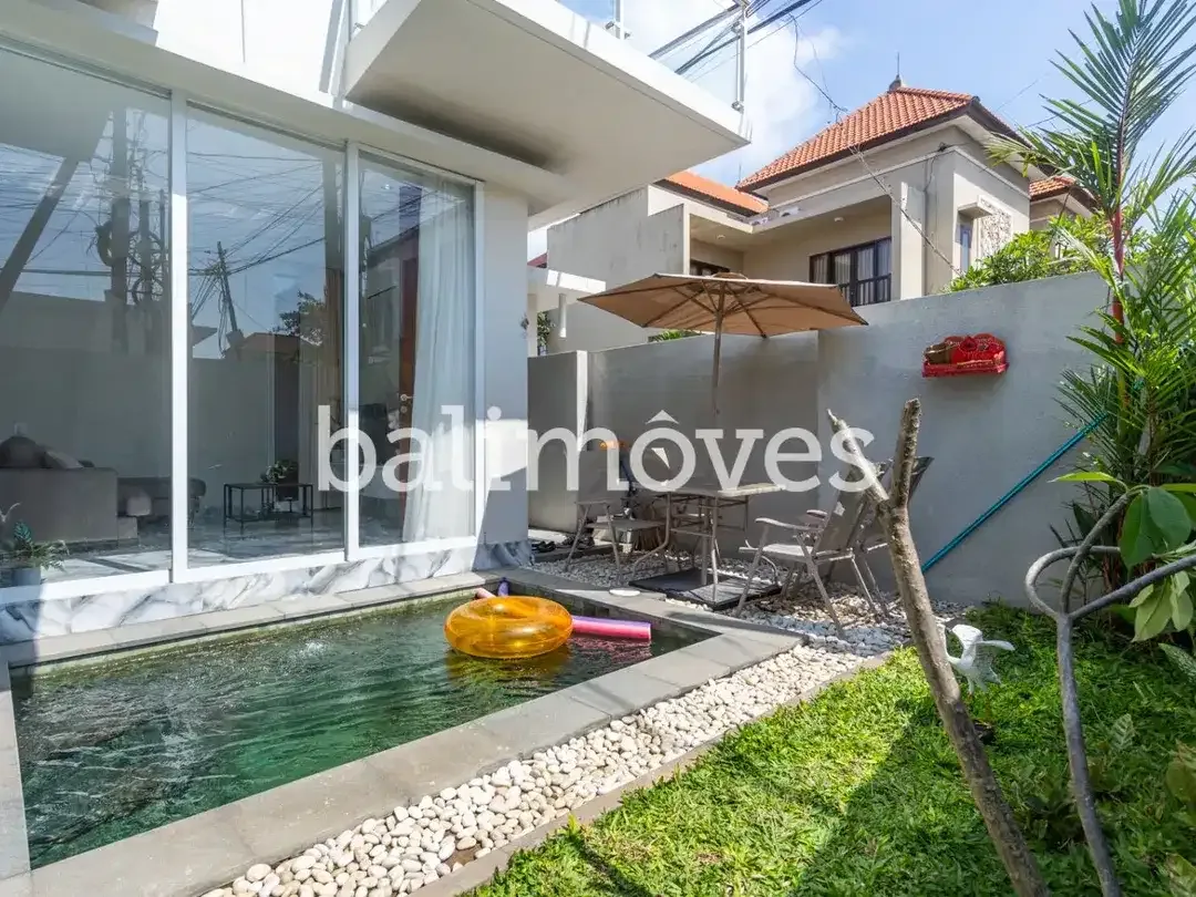 Vila Baru yang Menawan dengan Tiga Kamar Tidur di Sanur - Image 6 of 10