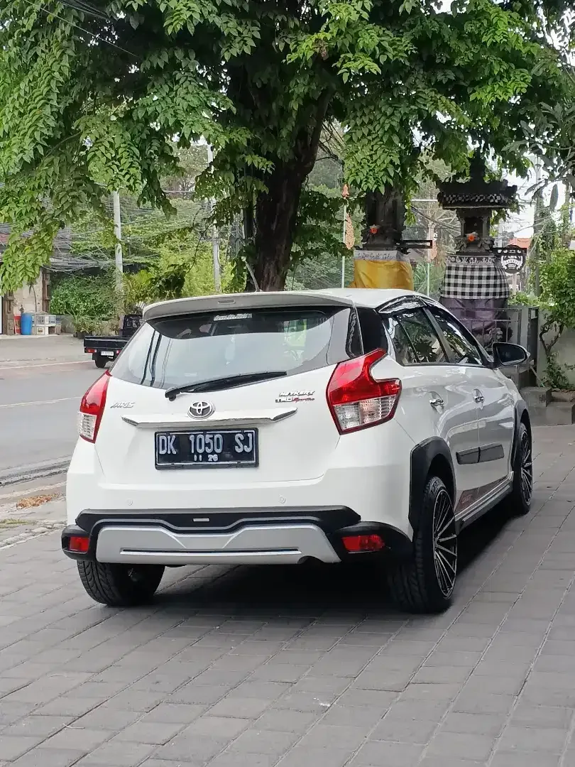 YARIS TRD HYKER MANUAL GANTENG ASLI BALI TANGAN PERTAMA - Image 3 of 9