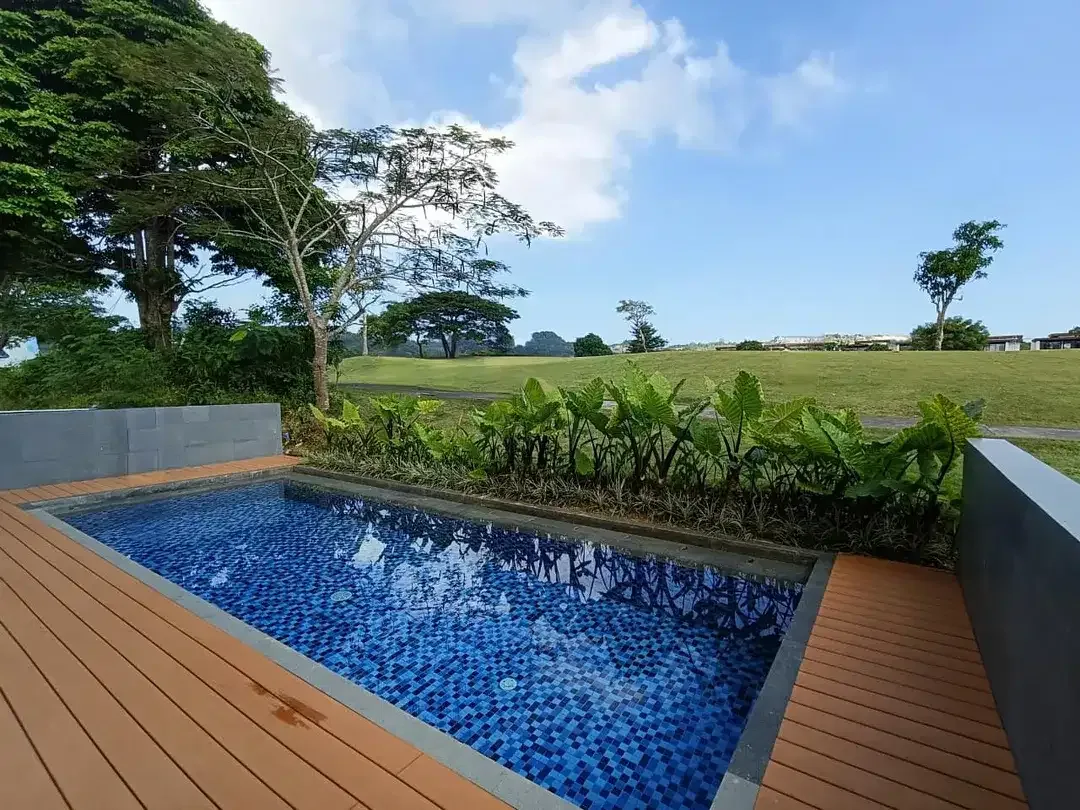Hanya Satu Satunya di Bali! Vila Mewah Tepat di Tepi Lapangan New Kuta Golf dan Lake View! - Image 2 of 10