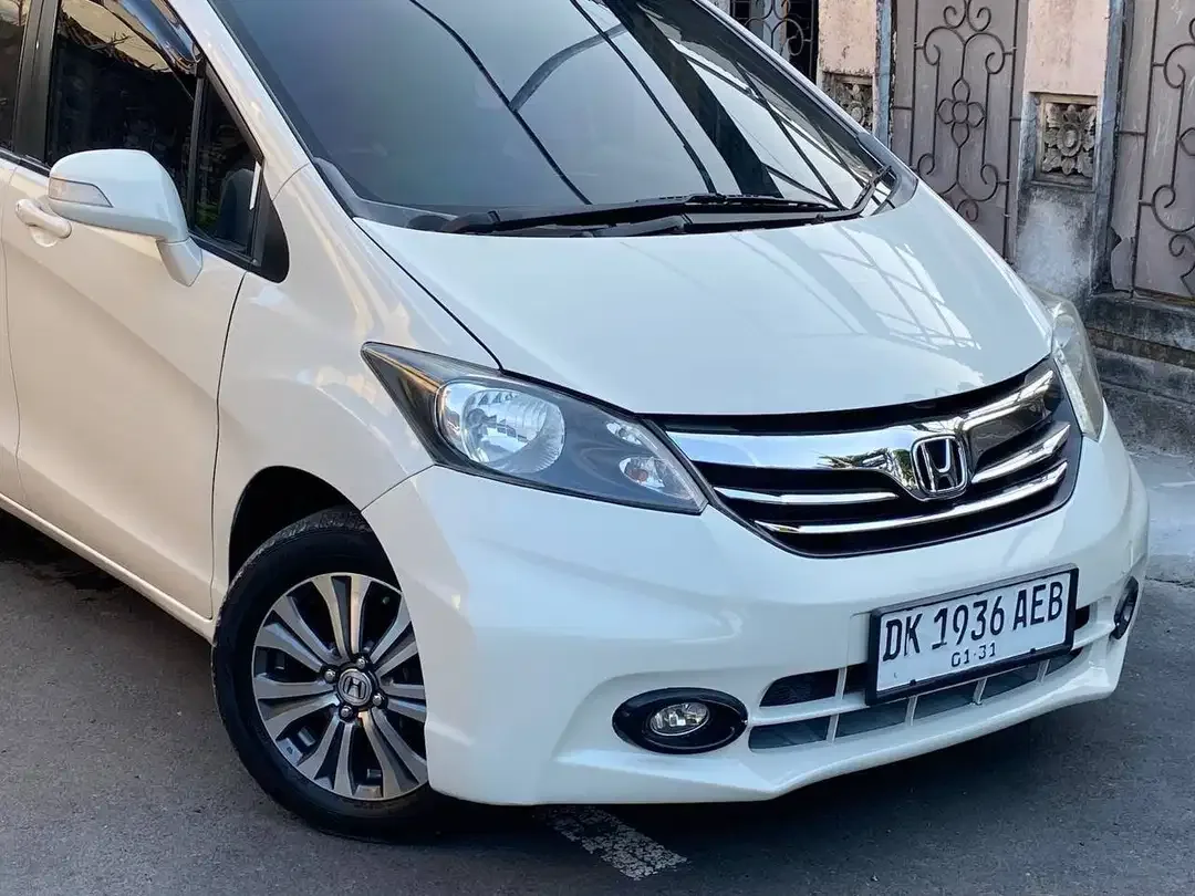 HONDA FREED PSD 2015 AT - PUTIH - DK 1936 AEB (DP 20 JUTA) - Image 5 of 10