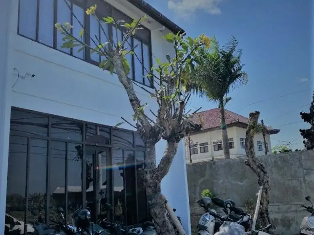 For Sale Ruko 2 Lantai Area Seminyak Siap Huni - Image 7 of 10