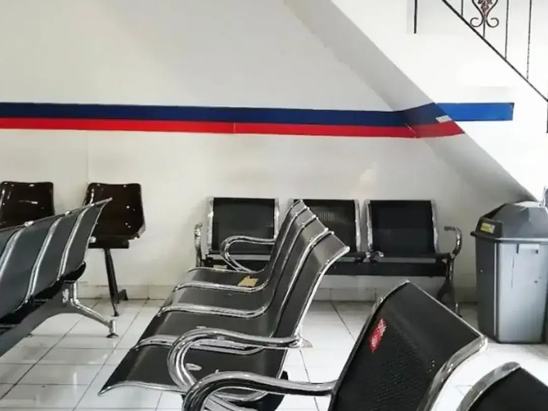 GEDUNG KANTOR LOKASI STRATEGIS DI KAPTEN REGUG DENPASAR - Image 4 of 10