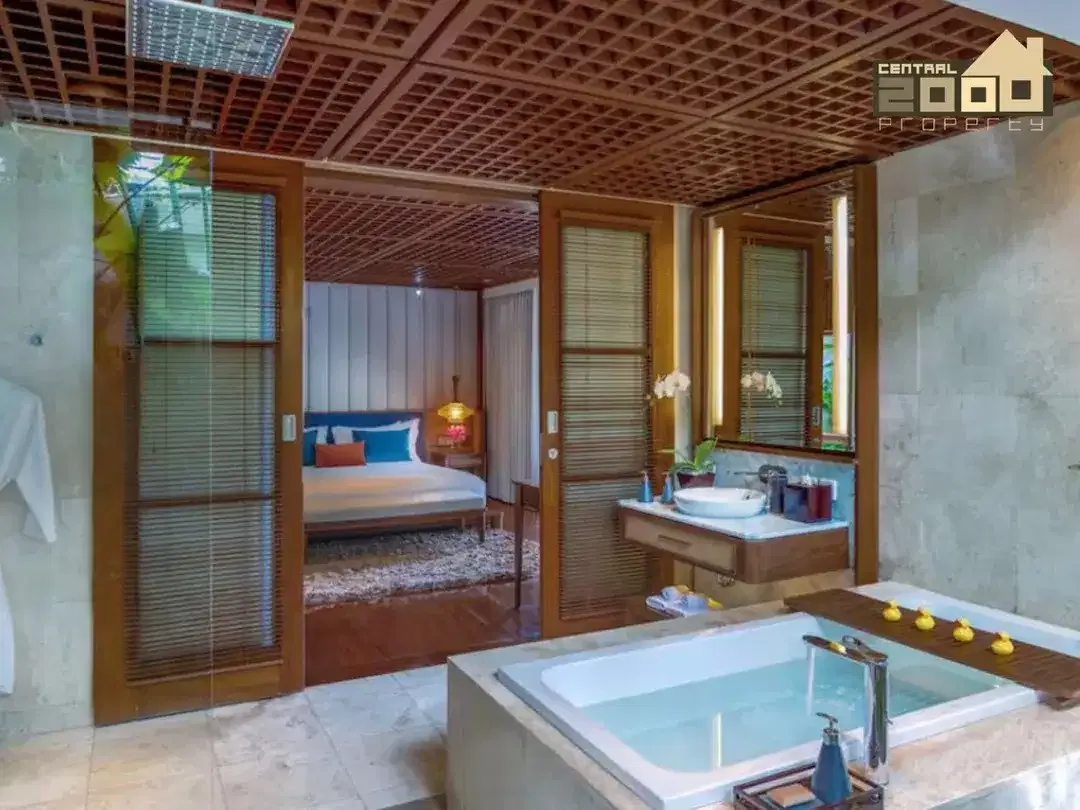 Freehold Luxury 5-Bedroom Villa – Petitenget - Image 9 of 10