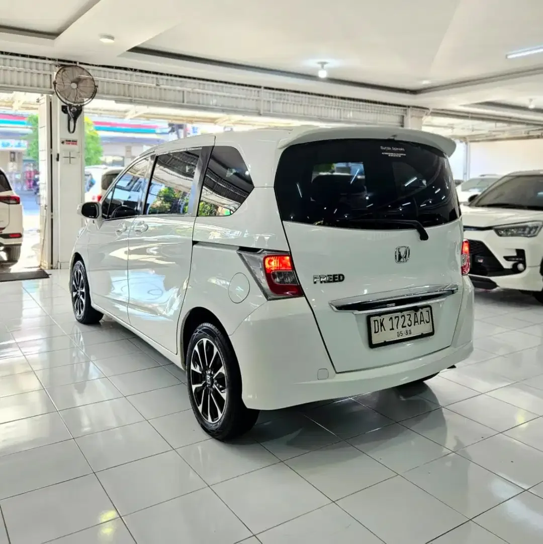 [2015] DP 20jt! Honda Freed PSD 1.5 at 2015 asliDK NIK 2014 LowKM 2016 - Image 5 of 10