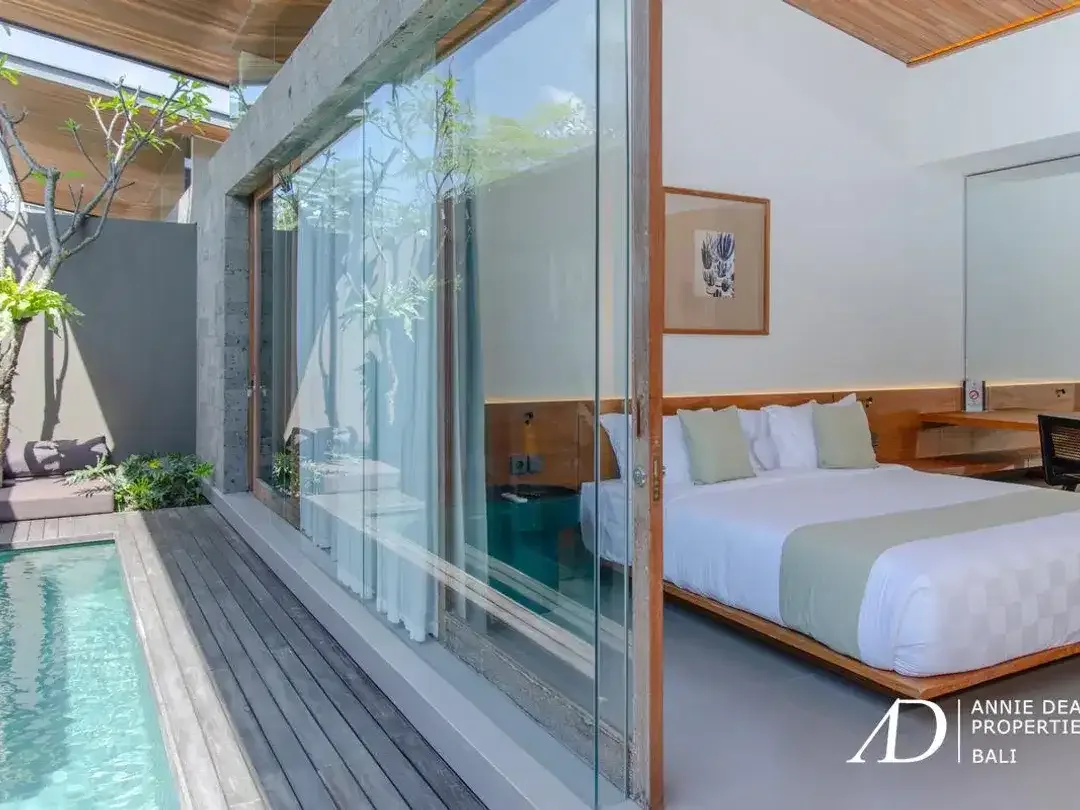 FREEHOLD | 2-BEDROOM MINIMALIST VILLA IN THE HEART OF CANGGU - Image 5 of 9