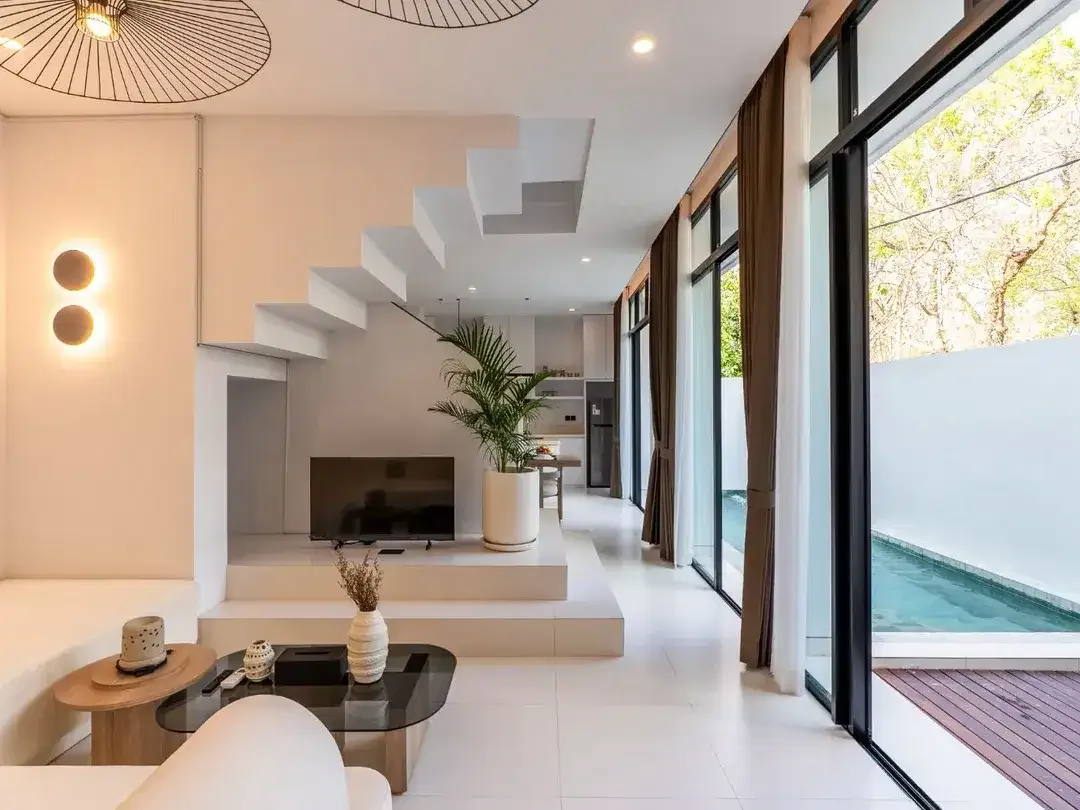 VILLA MEWAH BRAND NEW TIGA LANTAI DI UNGASAN KUTA SELATAN BALI - Image 1 of 10