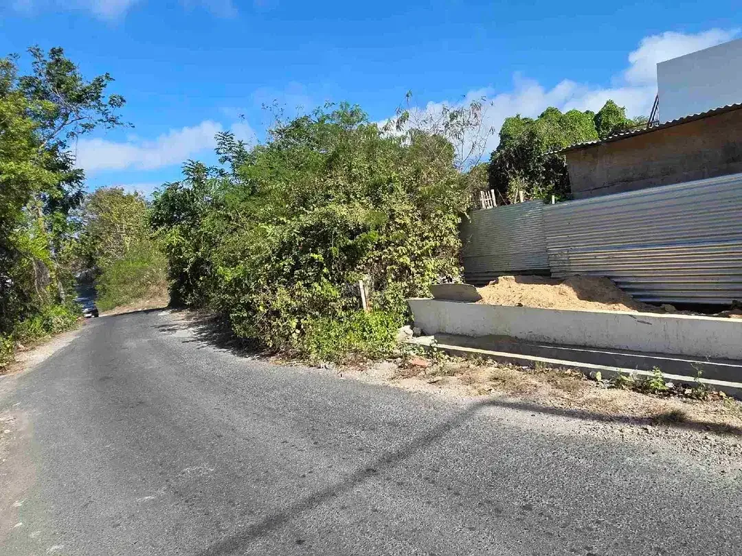 Tinggal 2 plot Jual Tanah Murah Luas 1.38are/138m² Bisa di jadikan Cafe atau Villa Komersil Jl Merak II, Goa gong jimbaran. - Image 7 of 10