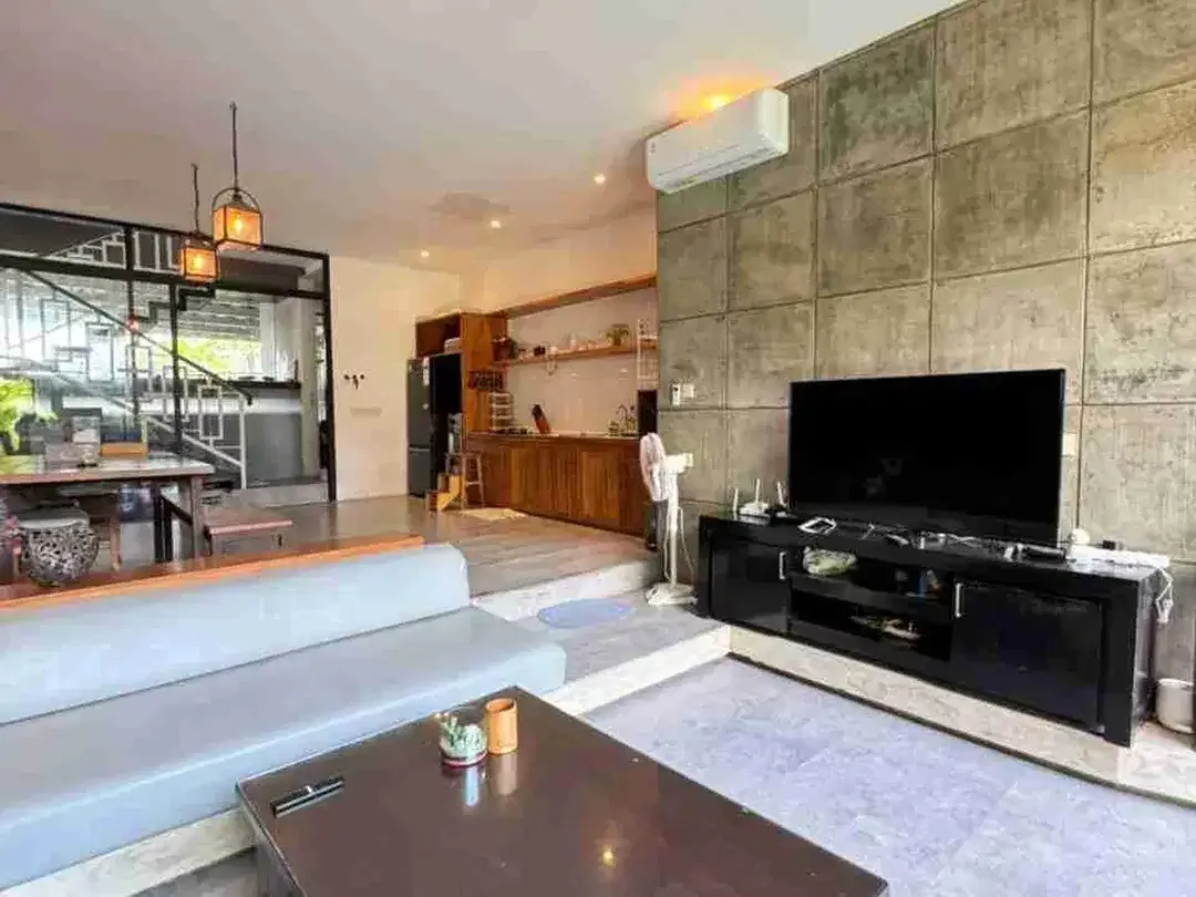 VILLA 3BR SHM JIMBARAN – PRIVATE POOL & ROOFTOP, 3 MENIT KE PANTAI - Image 1 of 10